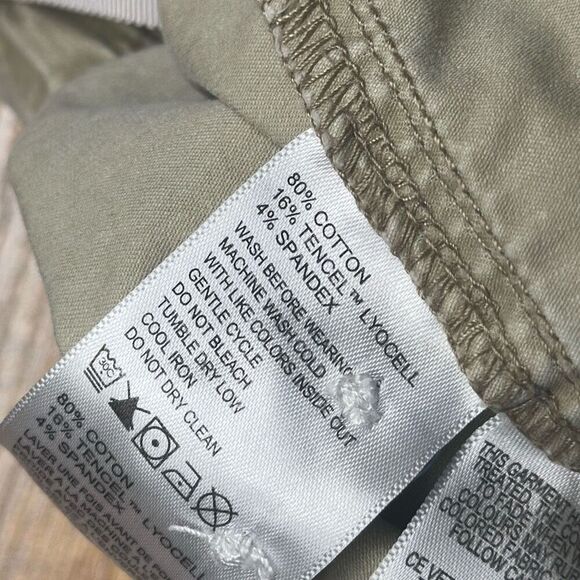 Tommy Bahama Boracay Lightweight Pull-On Pants size XL Tan Chino Khaki Elastic - Picture 9 of 10